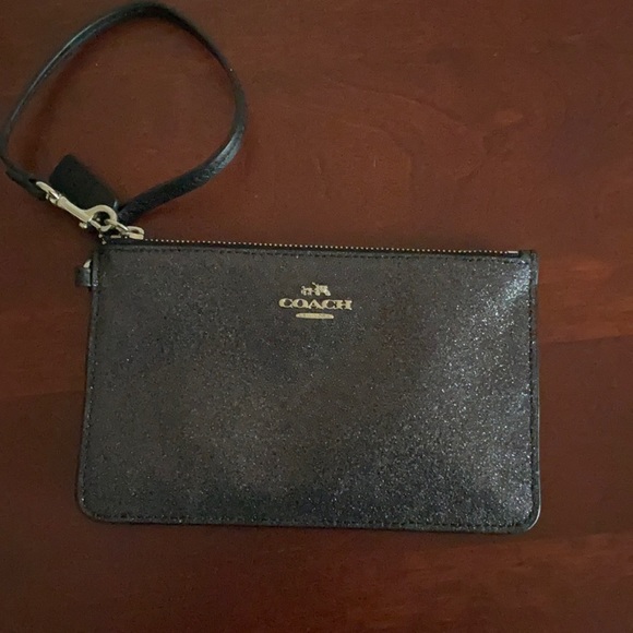 I don’t use this handbag anymore but it is great for going out! - Picture 1 of 2